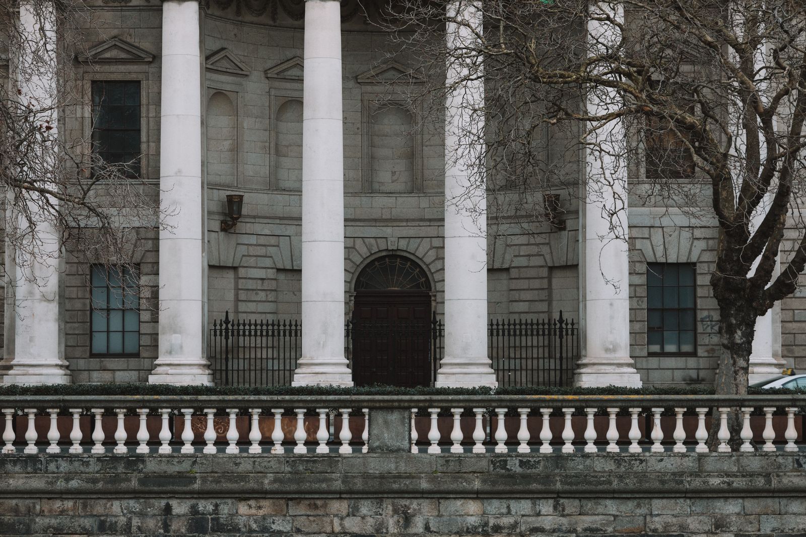 Courthouse columns
